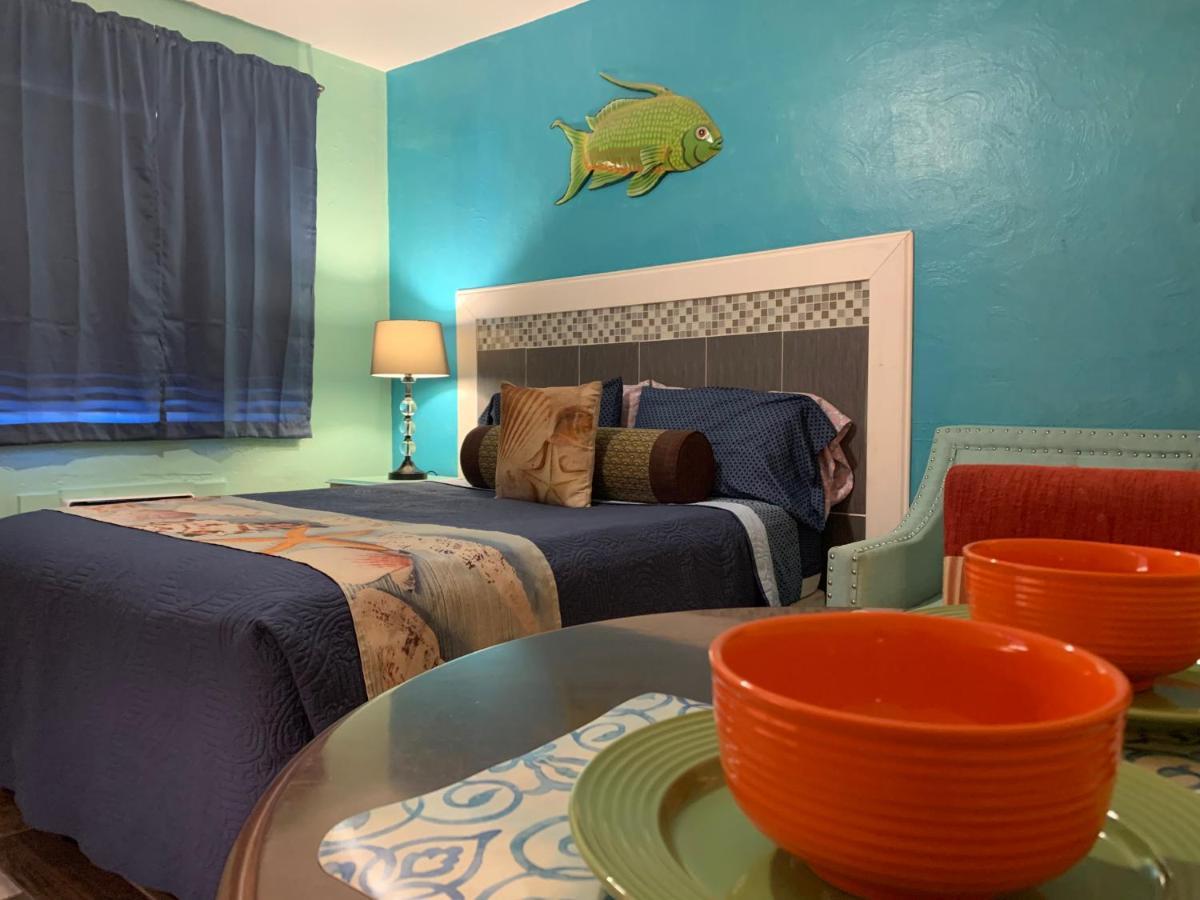 Michaels Siesta Motel Сент-Питерсберг Экстерьер фото