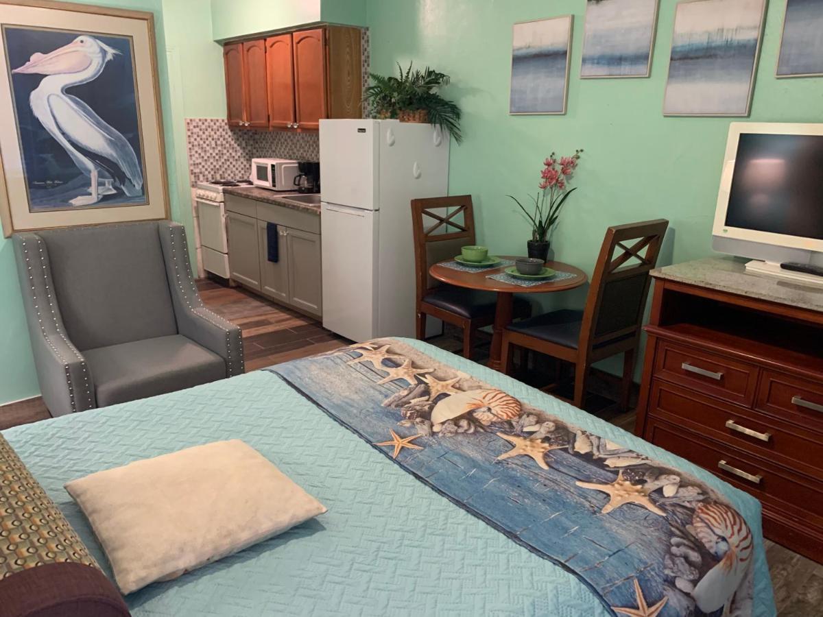 Michaels Siesta Motel Сент-Питерсберг Экстерьер фото